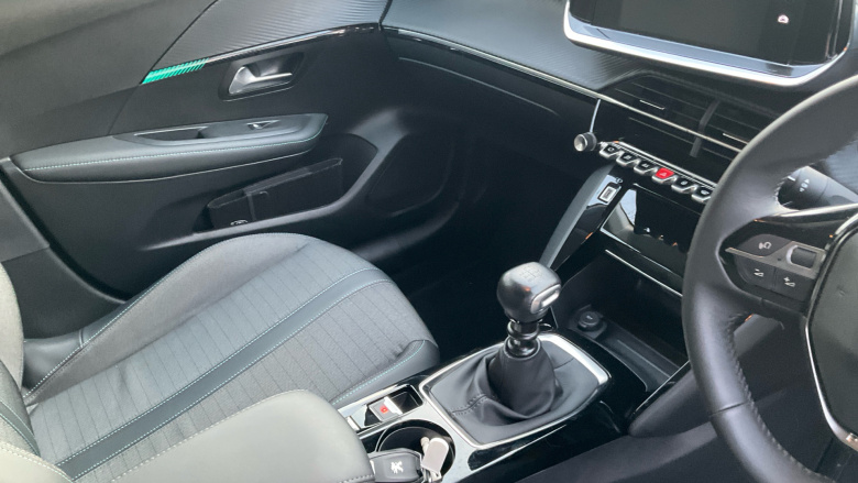 Peugeot 208 1.2 PureTech 100 Allure Premium + 5dr Petrol Hatchback